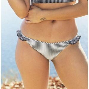 [Aerie] NWT Black White Seersucker Gingham Ruffle Bikini Bottom